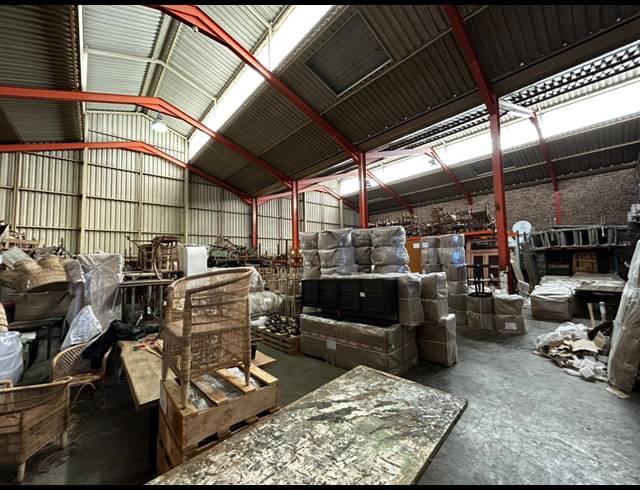 766M² WAREHOUSE TO LET IN KRAMERVILLE